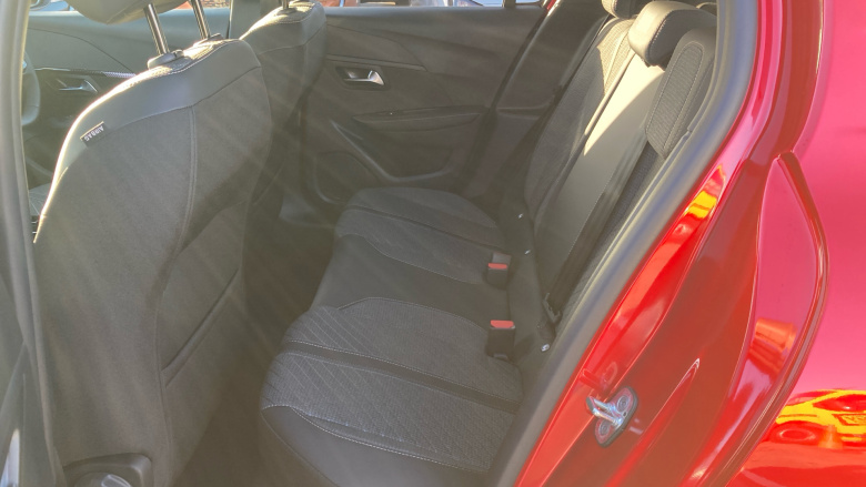 Peugeot 208 1.2 Hybrid 110 Allure 5dr e-DSC6 Petrol Hatchback